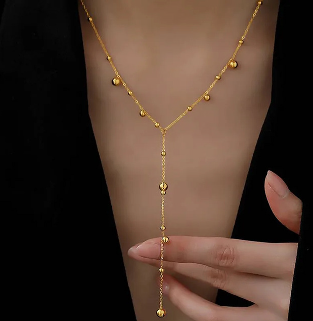 Chain & Pendant Necklace